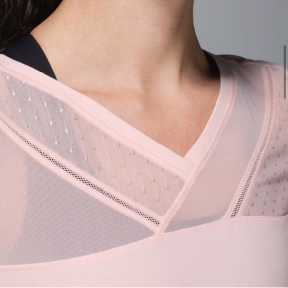 Lululemon Just Breathe Long Sleeve Top Pink Mesh Polka Dot Size Small - Picture 8 of 8